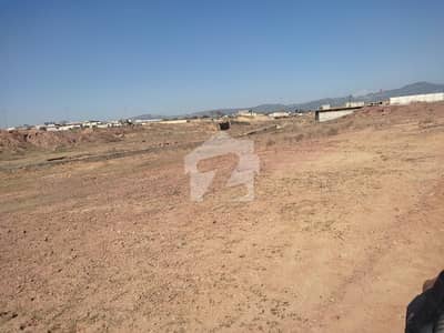 25x40 4 Marla Street 84 poss Plot For Sale G-14/2