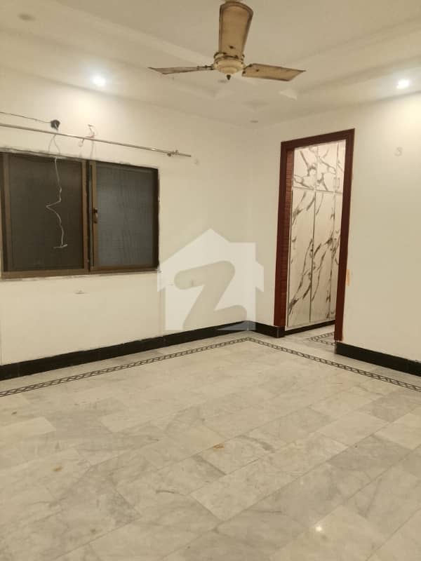 ریاض الجنہ فیصل آباد میں 2 کمروں کا 16 مرلہ بالائی پورشن 60.0 ہزار میں کرایہ پر دستیاب ہے۔ ریاض الجنہ فیصل آباد میں 2 کمروں کا 16 مرلہ بالائی پورشن 60.0 ہزار میں کرایہ پر دستیاب ہے۔