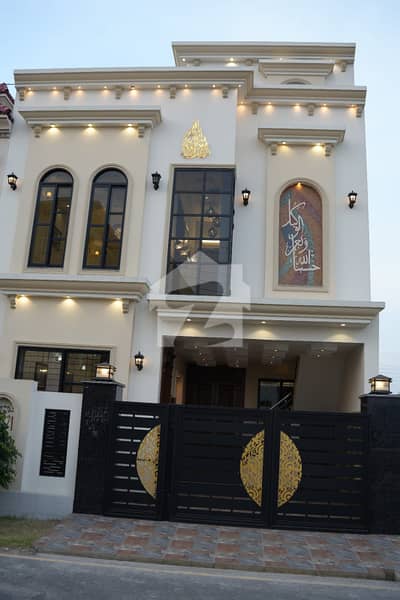 6 Marla Brand new Double Storey House for sale on ideal location
