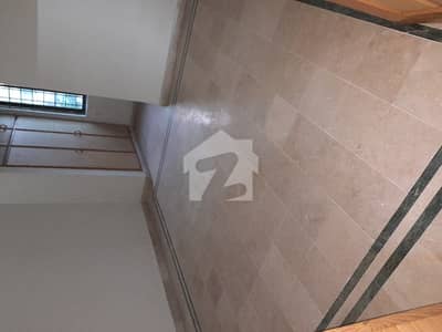 inp w d 14marla House 6bedroom with servant room prime location sale dimnd 550 lac inp w d 14marla House 6bedroom with servant room prime location sale dimnd 550 lac