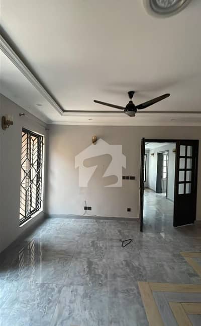 1 Kanal Upper Portion For Rent In UET Society