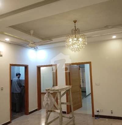 ڈی ۔ 12 اسلام آباد میں 5 کمروں کا 8 مرلہ مکان 2.2 لاکھ میں کرایہ پر دستیاب ہے۔
