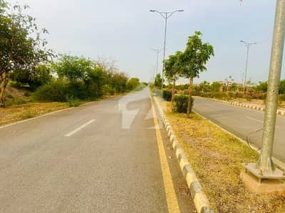 Prime Location, Heighted 5marla Plot In Zone 3C1 Close To Mosque, Mart And Park For Sale At Reasonable Price.