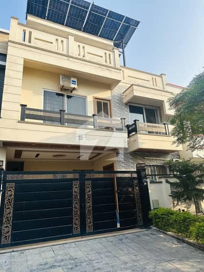 3060 (7 Marla) Like New Park-Facing House For Sale In G-13 Islamabad 3060 (7 Marla) Like New Park-Facing House For Sale In G-13 Islamabad