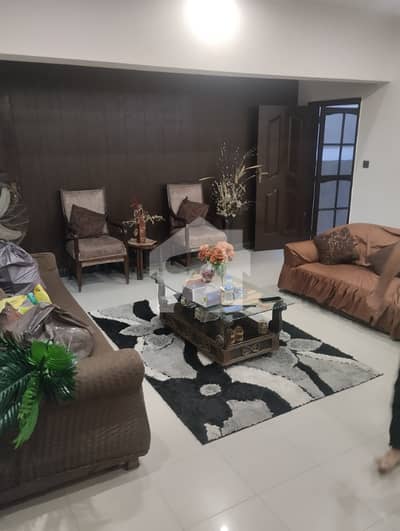 Renovated 3 beds DD ground floor