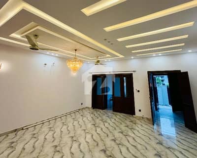 Get This Amazing 666 Square Yards House Available In F-8