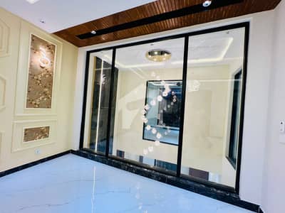 10 Marla Luxury Modern House For Sale In LDA Avenue One