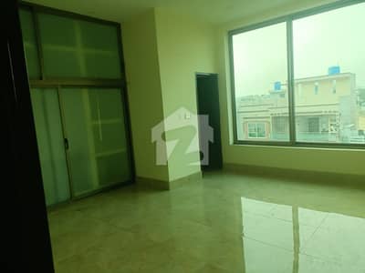 5 MARLA PORTION 2 BED ROOM SEC F