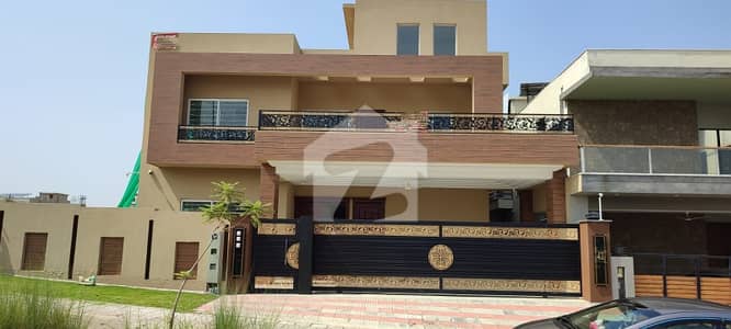 DHA Phase 5, Sector B,1 Kanal Beautiful House For Sale