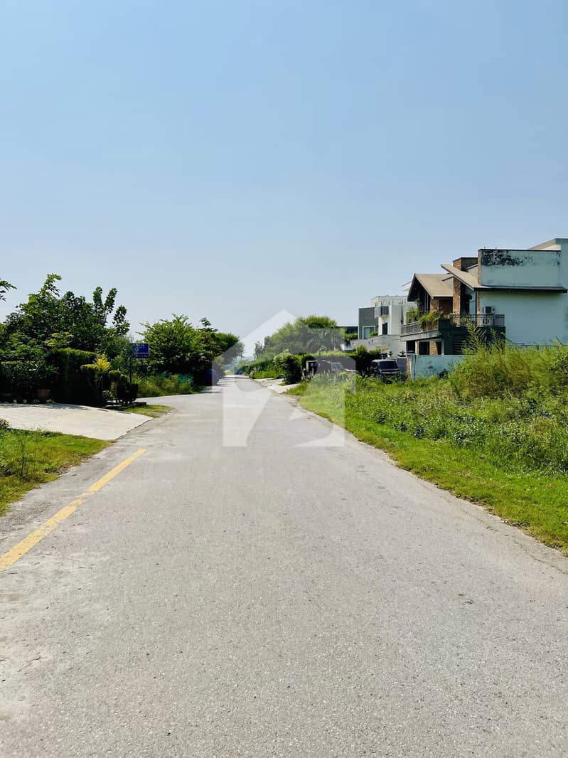 MURREE FACE PLOT 60x90 FOR SALE TOP LOCATION MURREE FACE PLOT 60x90 FOR SALE TOP LOCATION