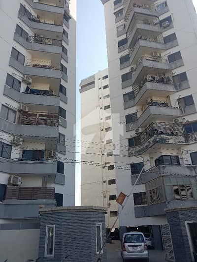 کلفٹن ۔ بلاک 2 کلفٹن,کراچی میں 3 کمروں کا 8 مرلہ فلیٹ 2.5 لاکھ میں کرایہ پر دستیاب ہے۔