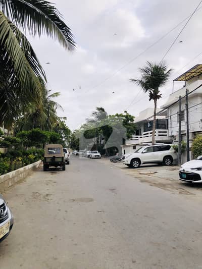 کلفٹن ۔ بلاک 5 کلفٹن,کراچی میں 4 کمروں کا 10 مرلہ مکان 2.8 لاکھ میں کرایہ پر دستیاب ہے۔ کلفٹن ۔ بلاک 5 کلفٹن,کراچی میں 4 کمروں کا 10 مرلہ مکان 2.8 لاکھ میں کرایہ پر دستیاب ہے۔