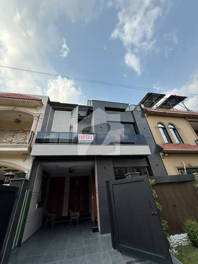 5 Marla Brand New House For Sale In Park View City Lahore Executive Block