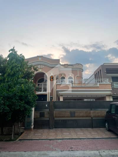 1 Kanal Designer House For Sale In Overseas A Block Bahria Town Lahore 1 Kanal Designer House For Sale In Overseas A Block Bahria Town Lahore