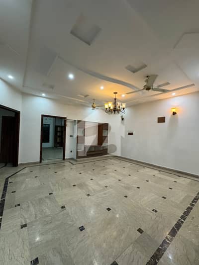 10 Marla Used House With 100% Original Pictures | For Sale In Chambelli Block Sector C Bahria Town Lahore 10 Marla Used House With 100% Original Pictures | For Sale In Chambelli Block Sector C Bahria Town Lahore