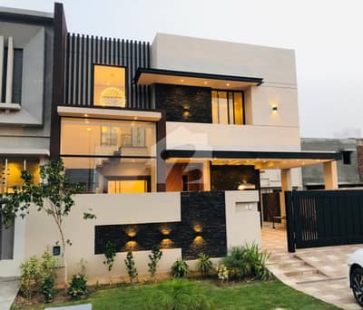 5-Marla Luxury Modern House available For Sale At Pirme Location Near Park, Commercial Rejected