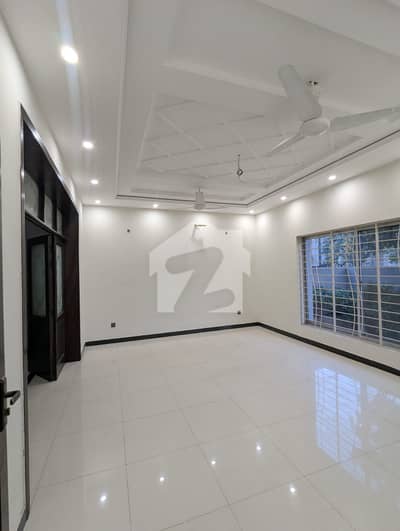 12 Marla House With 100% Original Pictures | Available For Sale In Janiper Block Sector C | Bahria Town Lahore