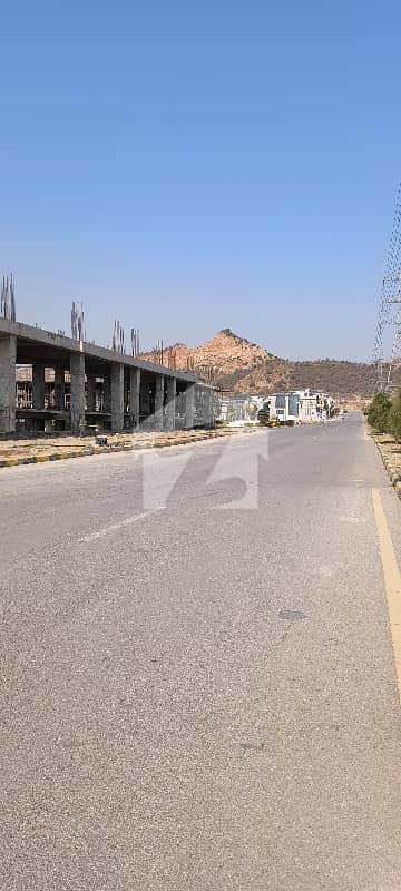 Yoon Mall and Apartments FMC B17 Shop For Sale
