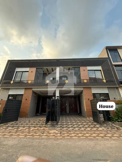 PREMIUM DUPLEX HOUSE FOR SALE EXECUTIVE BLOCK PARK VIEW CITY LHR