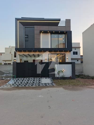 5 MARLA HOUSE AVAILABLE FOR SALE