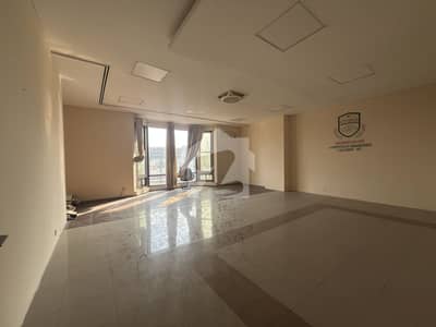 50MARLA 3rd FLOOR FOR RENT IN SIDDIQ TRADE CENTER MAIN GULBERG LAHORE