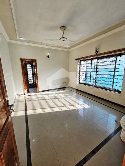 10 Marla Upper Portion With Servant Quarter Available For Rent in G-13/4