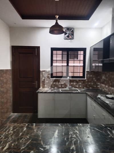 ٹاپ سٹی 1 اسلام آباد میں 6 کمروں کا 10 مرلہ مکان 5.0 کروڑ میں برائے فروخت۔
