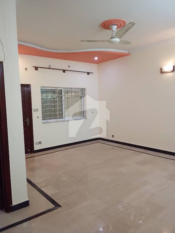 3 Bedrooms Ground Floor For Rent In G14 3 Bedrooms Ground Floor For Rent In G14