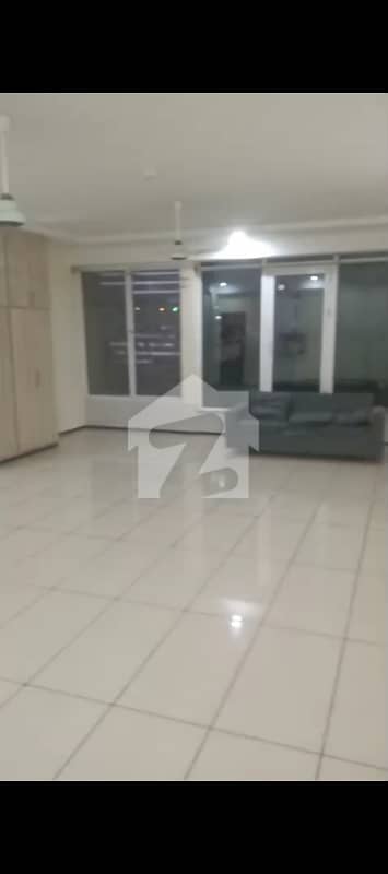 بحریہ انکلیو بحریہ ٹاؤن,اسلام آباد میں 1 کمرے کا 2 مرلہ فلیٹ 25.0 ہزار میں کرایہ پر دستیاب ہے۔