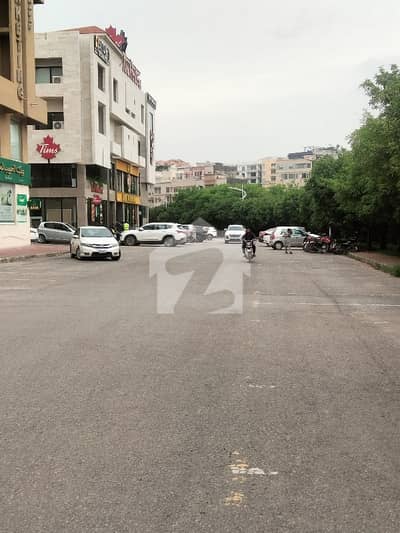 ڈی ایچ اے فیز 1 - سیکٹر ایف ڈی ایچ اے ڈیفینس فیز 1,ڈی ایچ اے ڈیفینس,اسلام آباد میں 7 مرلہ Studio عمارت 25.0 کروڑ میں برائے فروخت۔