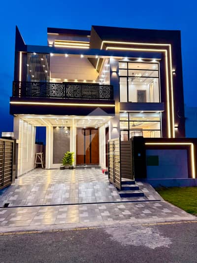 8 Marla Double-Height Modern House for Sale in Bahria Orchard Phase 2