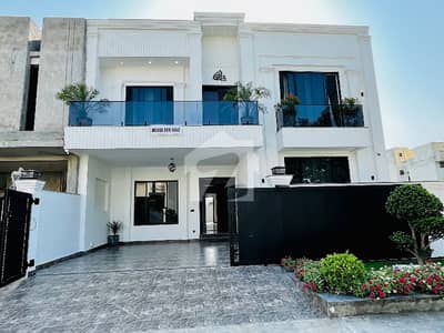 10 Marla brand New house for sale