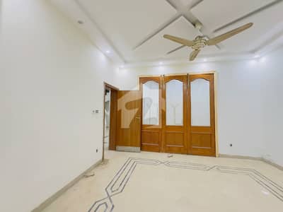 12 marla beautiful House for Sale