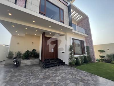 ڈی ایچ اے فیز 8 ڈی ایچ اے ڈیفینس,کراچی میں 6 کمروں کا 1 کنال مکان 28.0 کروڑ میں برائے فروخت۔ ڈی ایچ اے فیز 8 ڈی ایچ اے ڈیفینس,کراچی میں 6 کمروں کا 1 کنال مکان 28.0 کروڑ میں برائے فروخت۔