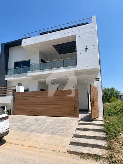 Aesthetic House Of 10 Marla Is Available For Sale