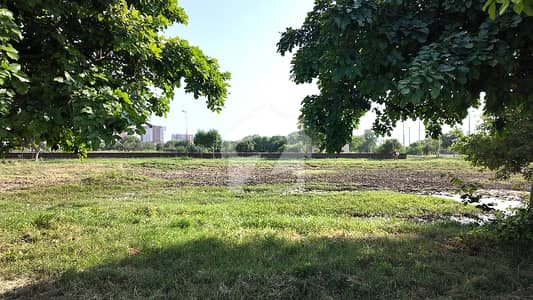 4 Kanal 150' Road (2+2 Kanal) Block E, DHA Phase 6 Between Modern Houses