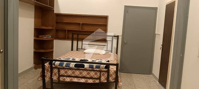 Dha Phase 1 Full Furinshed Short Time 1beds With Attached Bathroom