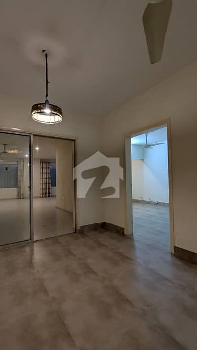 Prime Location Darakhshan Villas 480 Square Yards House Up For rent