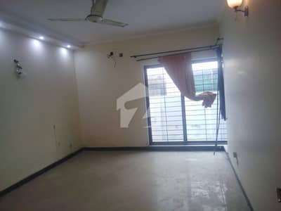 1 Kanal House Available for Rent in DHA PH 4 Hh block