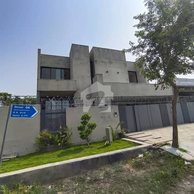 Corner Park Face House For Sale