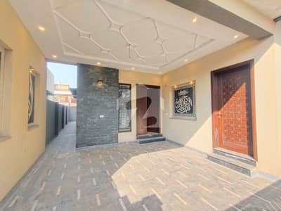 10 Marla Double Storey House For Rent