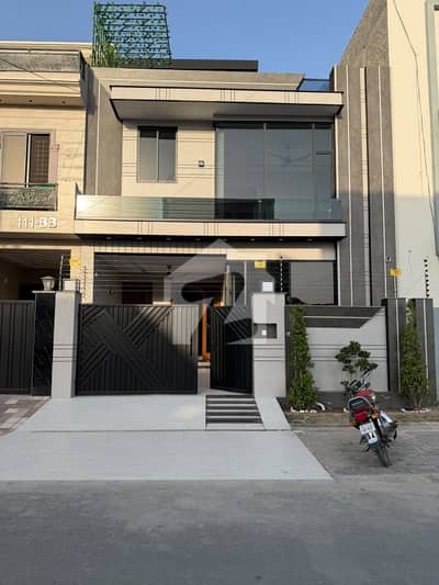 Prime Location 5 Marla House Ideally Situated In Central Park - Block BB All Facilities Available Here Prime Location Prime Location 5 Marla House Ideally Situated In Central Park - Block BB All Facilities Available Here Prime Location