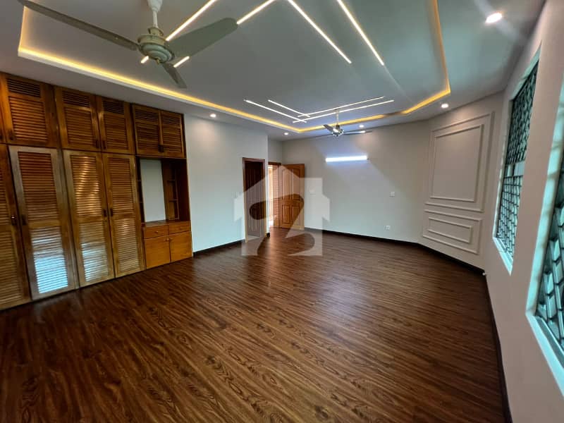 Beautiful Renovated 35x80 Double Storey in I-8/2 Beautiful Renovated 35x80 Double Storey in I-8/2