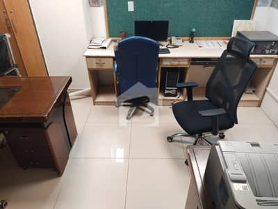 Blue Area Office 1600 Square Feet Fully Farnished For Rent
