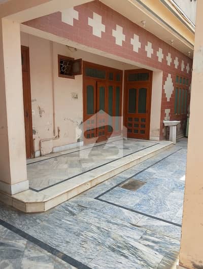 شاہ رُکنِ عالم کالونی ملتان میں 5 کمروں کا 15 مرلہ مکان 4.0 کروڑ میں برائے فروخت۔ شاہ رُکنِ عالم کالونی ملتان میں 5 کمروں کا 15 مرلہ مکان 4.0 کروڑ میں برائے فروخت۔