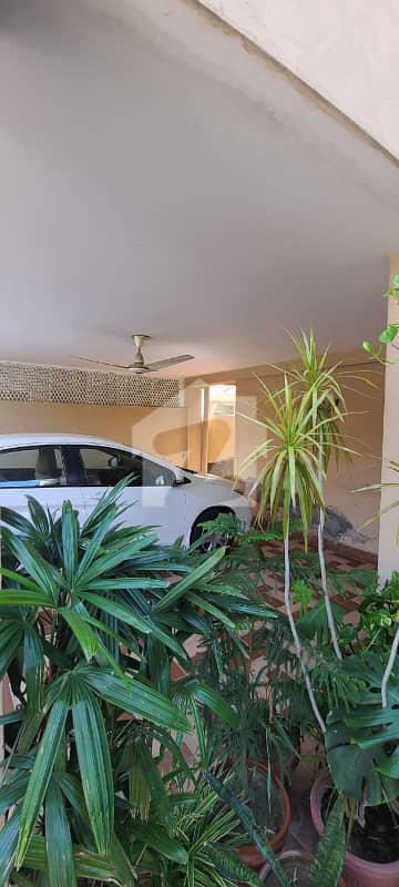10 Marla Brand New House For Sale In Askari 10 Lahore | Near Park
