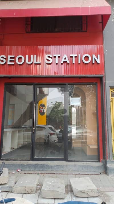 Prime Location 1600 Square Feet Office In Stunning Nishat Commercial Area Is Available For Rent
