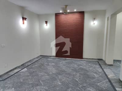 فیصل ٹاؤن لاہور میں 4 کمروں کا 7 مرلہ مکان 3.05 کروڑ میں برائے فروخت۔ فیصل ٹاؤن لاہور میں 4 کمروں کا 7 مرلہ مکان 3.05 کروڑ میں برائے فروخت۔