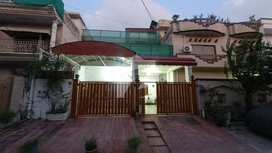 راول ٹاؤن اسلام آباد میں 5 کمروں کا 9 مرلہ مکان 4.75 کروڑ میں برائے فروخت۔