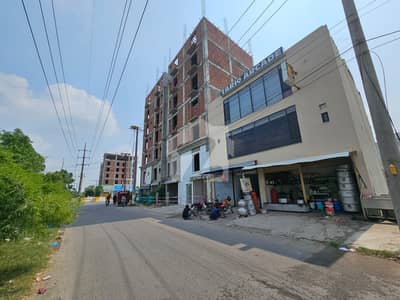 ڈریم گارڈنز فیز 1 ڈریم گارڈنز,ڈیفینس روڈ,لاہور میں 3 مرلہ Studio دکان 1.45 کروڑ میں برائے فروخت۔